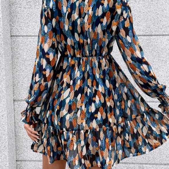 NWT PRETTY DRESS - Picture 2 of 5